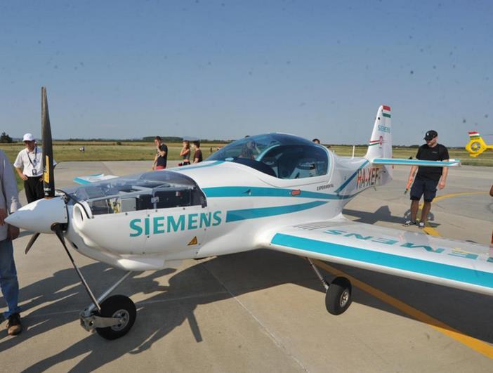 Repülőgép alkatrész 3